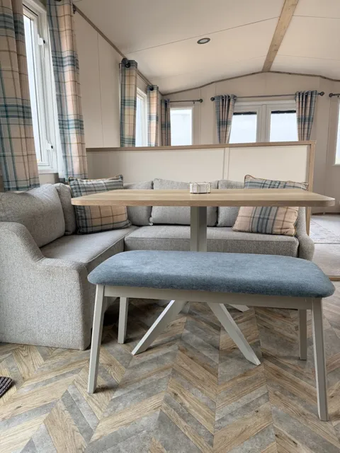 Blenheim dinning table