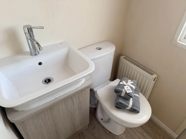 Kensington — bathroom
