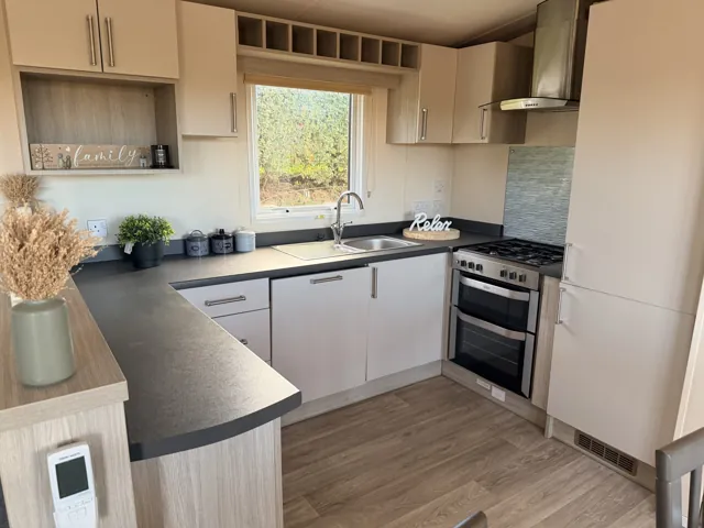 Kensington — kitchen 3
