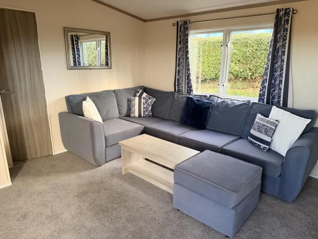 Kensington — sofa areas