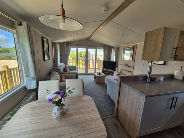 Manor kitchen and living room4