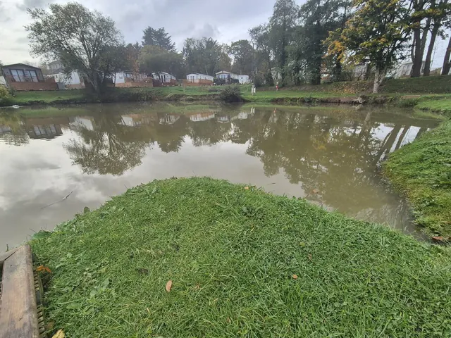 Woodleigh Fishing Lakes — view across the lake